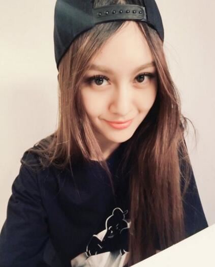 迪丽娜尔李晨分手原因,迪丽娜尔讽刺心形石头