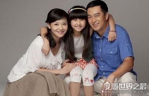 张嘉译的老婆是谁,张嘉译老婆王海燕去世是假的