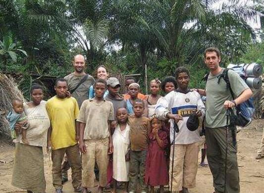 世界上最矮的民族,非洲俾格米人(平均身高1.3致1.4米)