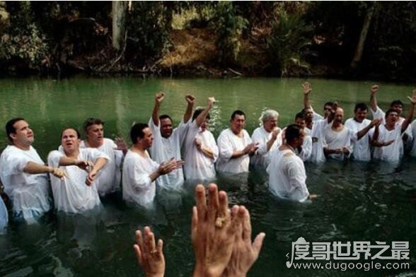 基督教洗礼是什么意思，是基督教的入教仪式(表示洗去污秽)