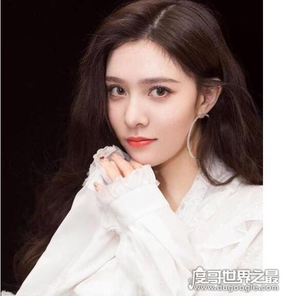 张一山微博公布恋情,女友疑是宋妍霏(杨紫分手后微博再次沦陷)