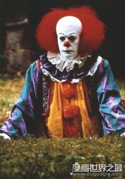 欧美恐怖片大盘点，7部吓人影片推荐(逃出绝命镇最经典)