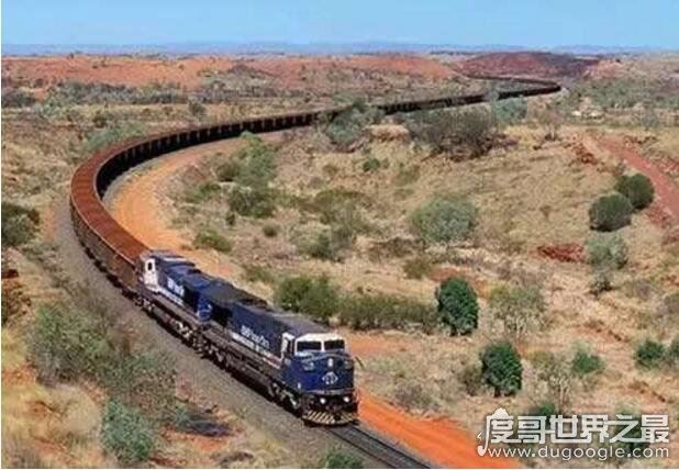 世界上最长的火车,长达7353米(中国最长的火车是3971米)
