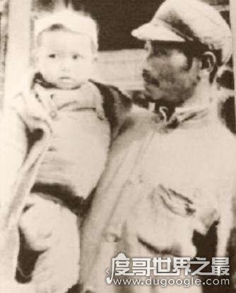 中国唯一双国籍人是他,帅气的开国将军