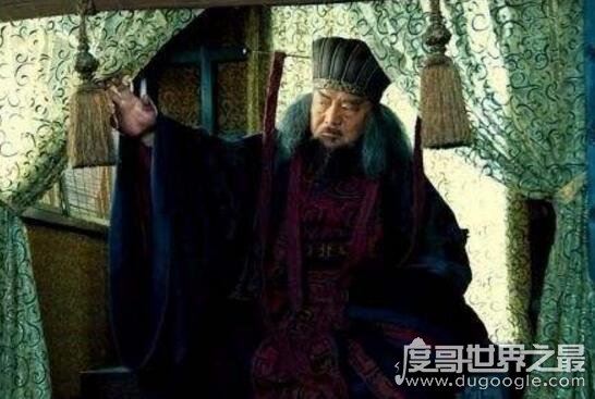 历史上的董卓怎么死的,被吕布亲手所杀(株连三族)