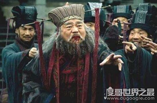 历史上的董卓怎么死的，被吕布亲手所杀(株连三族)