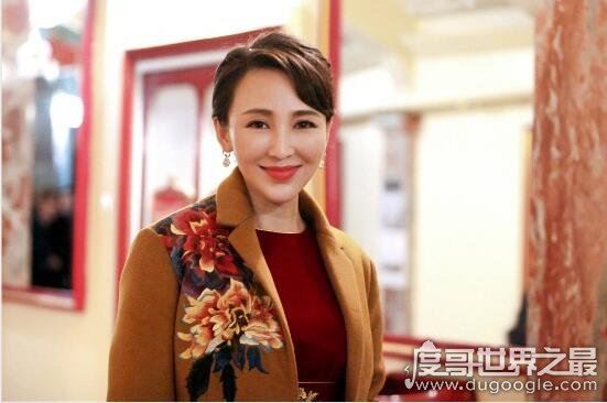 岳丽娜个人资料及图片，19岁与男友私奔生3胎(婚后20年恩爱如初)