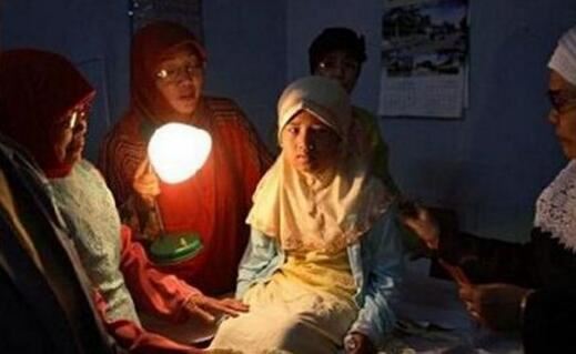 女性割礼对男人有什么好处，降低女性的快感防止出轨