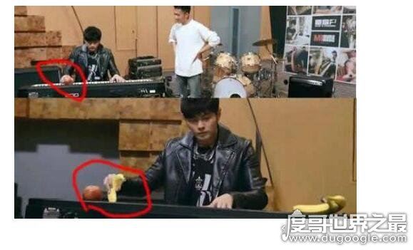 周杰伦练琴辛酸史，4岁开始妈妈拿藤条督促他每天练琴2小时