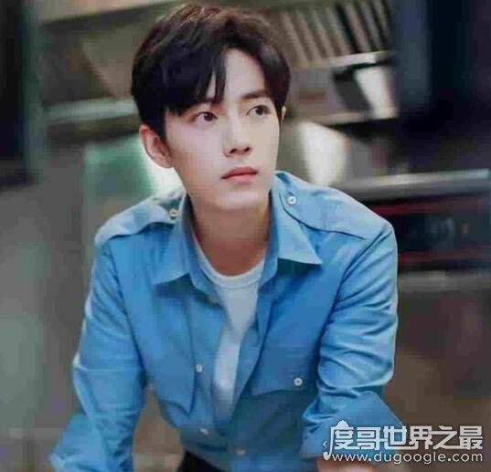 肖战原名叫什么,肖战现在为什么不火了(受粉丝牵连)