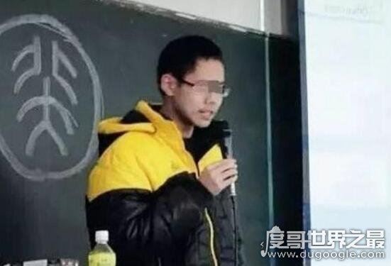 吴谢宇案的动机，与家庭环境有很大的关系(归案后还未说出动机)