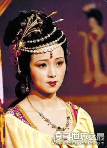 红楼梦秦可卿之死揭秘，与公公通奸被婆婆尤氏发现(遭羞辱病逝)