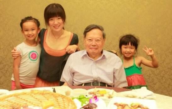 翁帆为杨振宁产下一子真相，杨振宁回应要不要孩子