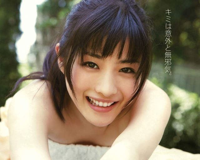 网友票选日本2016年版天然卧蚕美女,板野友美荣获第一名