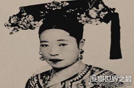 慈禧太后十八岁照片复原，被誉为清朝第一美女(真的很漂亮)