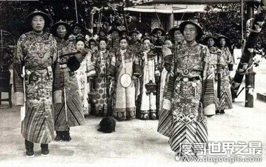 慈禧太后十八岁照片复原，被誉为清朝第一美女(真的很漂亮)