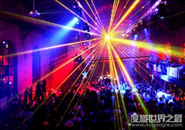让人想入非非的夜店公主，她们的套路你懂吗(专挑有钱人下手)