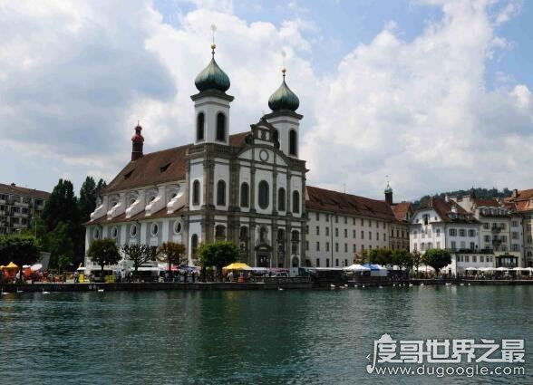 欧洲有多少个国家,由48个国家和地区组成(包括有牵连国家)