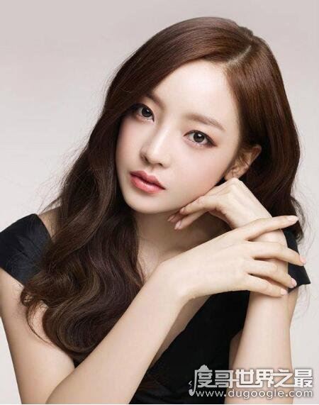 具荷拉男友家暴事件大反转，被打子宫出血还受到情爱视频威胁