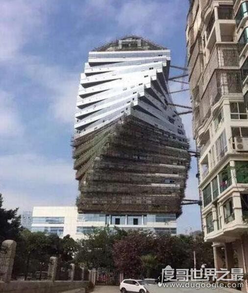 2018中国十大最丑建筑名单,广州铜钱大厦成功夺魁