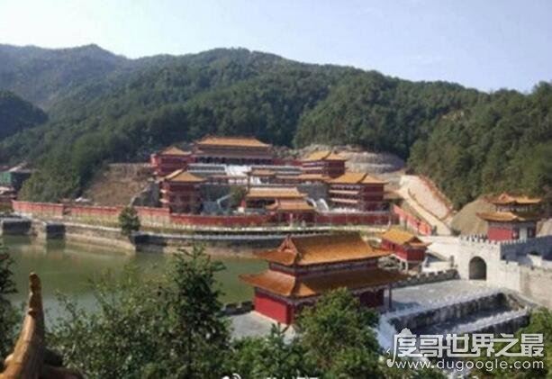 2018中国十大最丑建筑名单,广州铜钱大厦成功夺魁