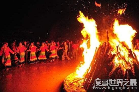 火把节是哪个民族的节日，彝族/白族/拉祜族同名称不同时间