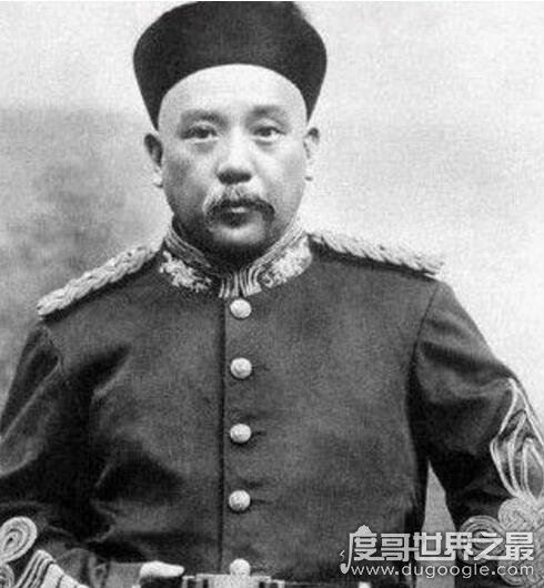 袁世凯当了几天皇帝，只称帝了83天竟然是被忽悠的