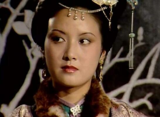 红楼梦王熙凤结局，狱中死后只有一席草席裹身