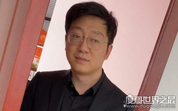 朱一旦是谁，为什么他突然爆红（只因太有钱）