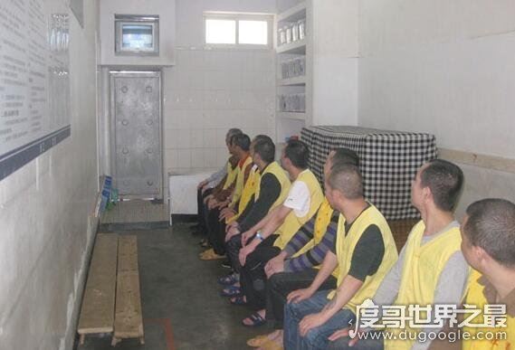 拘留所和看守所的区别很大,进看守所比进拘留所严重的多