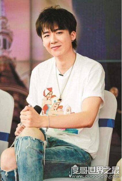 摩登兄弟刘宇宁女友照片疑曝光，回应称有女友也没什么大不了