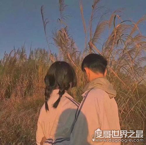 十大抖音最火的情侣头像，超甜蜜图像(狂撒狗粮)