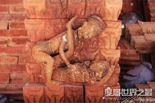 充满矛盾的印度性文化，禁欲的同时崇尚纵欲甚至是群交
