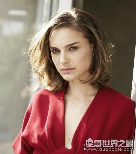 娜塔莉·波特曼美貌与智慧并存,受邀于2015年哈佛毕业演讲