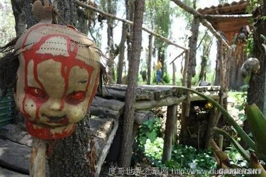 全球十大最恐怖的地方，墨西哥娃娃岛和法国巴黎地下墓穴