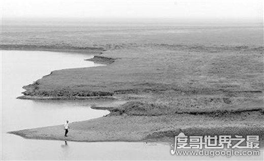 湖南湖北的湖是指洞庭湖,中国五大淡水湖之一(面积正在缩小)