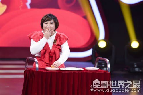 贾玲妈妈是怎么去世的，意外摔伤小脑当场死亡