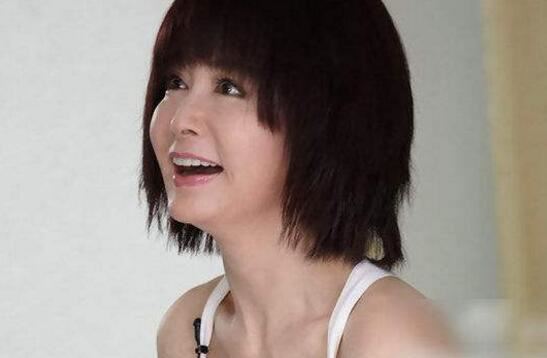 68岁潘迎紫近照吓人，现实版天山童姥(不老妖精)