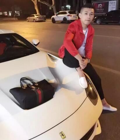 mc天佑一个月能赚多少钱，家庭背景(月入上千万)