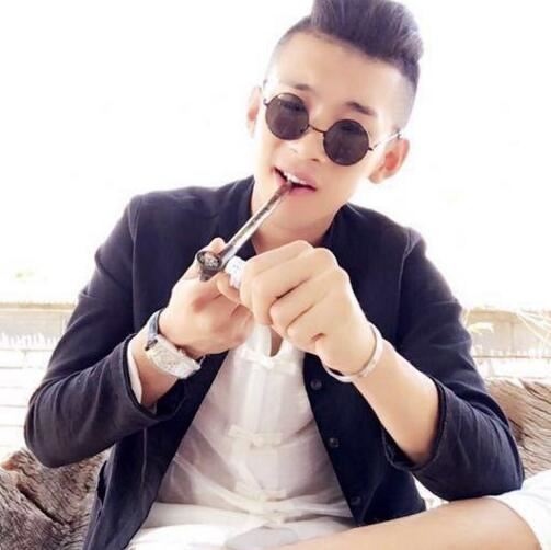 mc天佑一个月能赚多少钱，家庭背景(月入上千万)