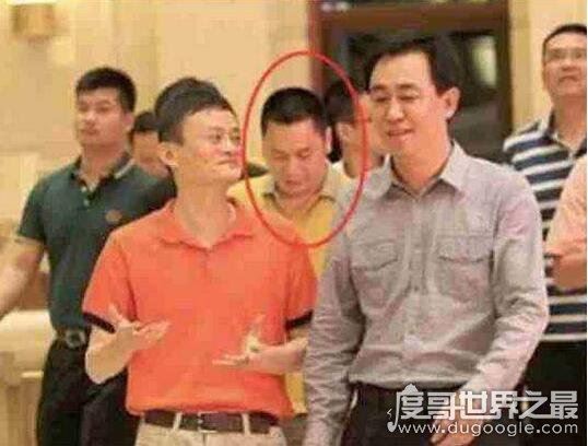 揭秘黄有龙是谁的司机,发家史被刻意隐藏(从司机变富豪)