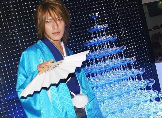 日本最帅第一男公关，一条一希(陪聊一小时五万)