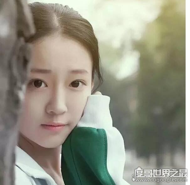 中国十大最美校服女生，每一个都是超清纯的大美女
