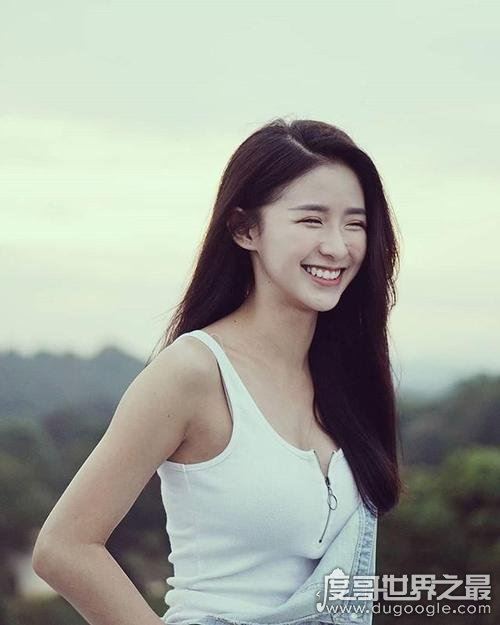大马女神蔡卓宜经历过什么,有过一段婚史(前夫身份不一般)