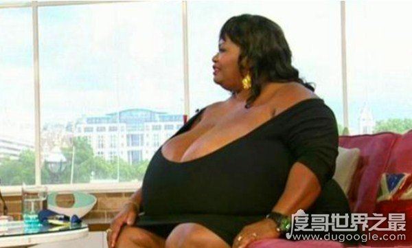 吉尼斯最大胸纪录保持者，斯蒂斯(胸围102ZZZ/胸重77斤)