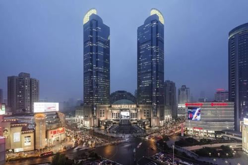 上海恒隆广场的成功，竟然得益于它的香炉造型（风水奇谈）