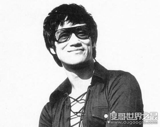 向华强杀了李小龙全家,李小龙和儿子李国豪死亡都太过离奇