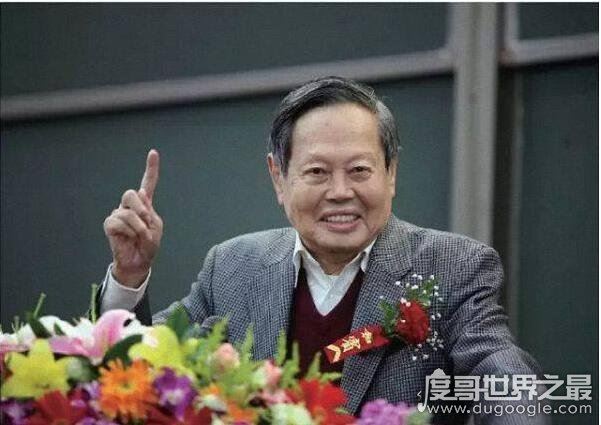 中国第一个获得诺贝尔奖的人,莫言(2012诺贝尔文学奖获得者)
