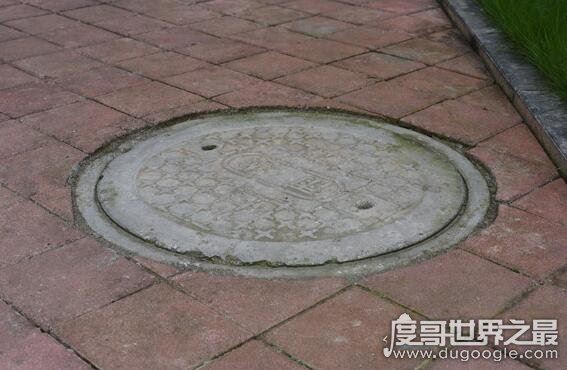 井盖为什么是圆的,是为了使井盖任何方向都大于井口
