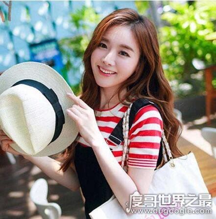 网拍是个什么样得职业,网拍赚钱靠谱吗(有风险入行需谨慎)